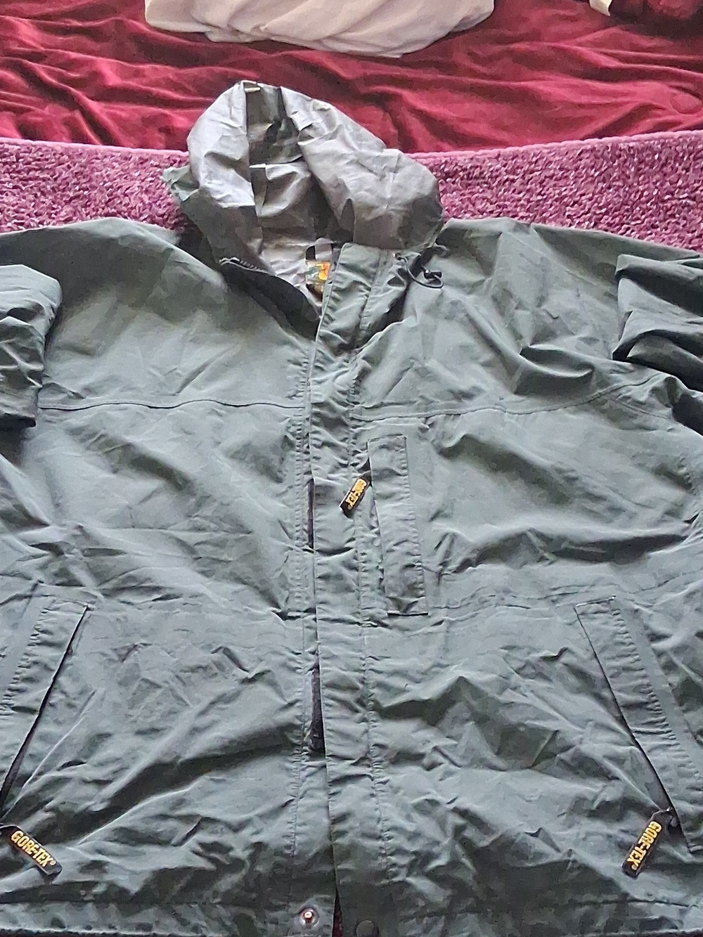 Bass Pro Shops Men's Olive Green Hooded Raincoat